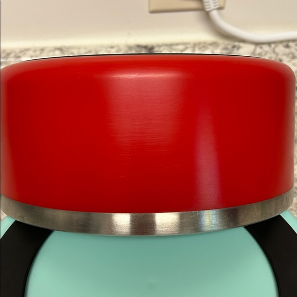 Set of Two Stainless Steel Dog Bowls - Red and Seafoam - Picture 7 of 11